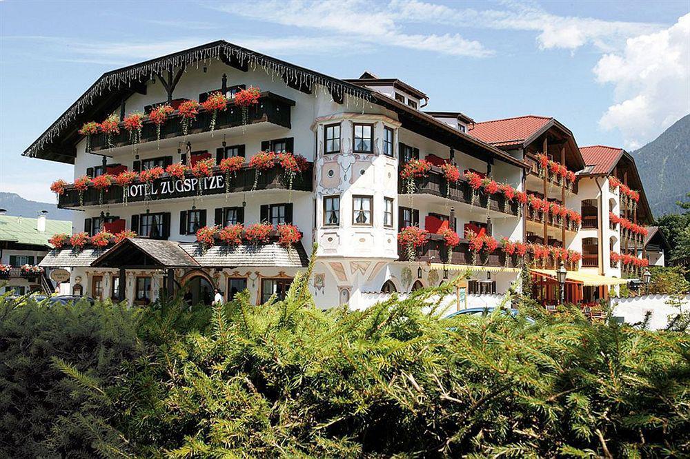 Hotel Zugspitze การ์มิช-พาร์เทนเคียร์เชน ภายนอก รูปภาพ